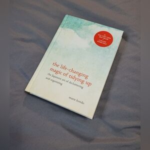 ✨️3/$25✨️ The Life-Changing Magic of Tidying Up Hardcover Book